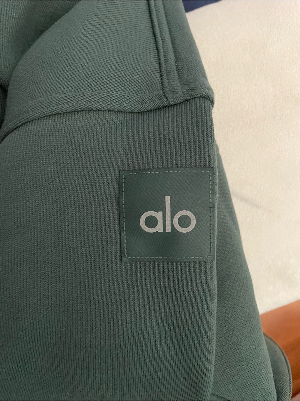 Alo Yoga NWT Hazy Mock Neck Pullover Sweatshirt Pockets in Clover Green Size S - Picture 9 of 10